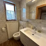 Habitación en casa particular Bijou - W Balcony, Mountain & Garden Views *